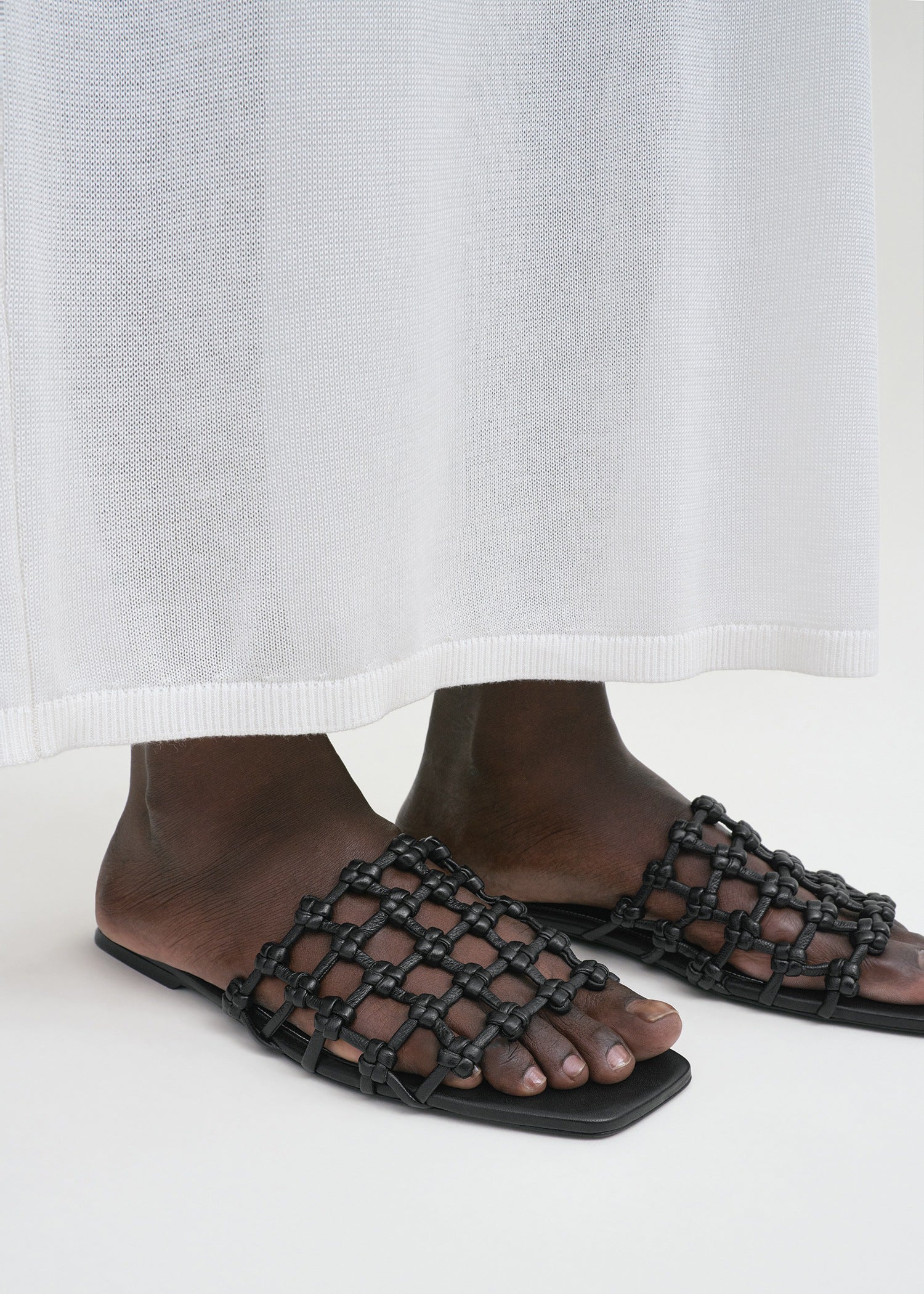 Braided-leather bandeau slides black